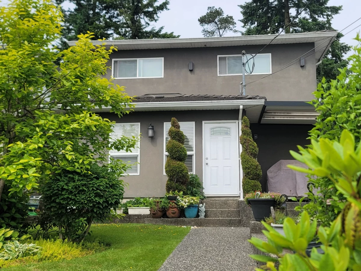 Swimming Pool Photo of 3330 Douglas Road, Burnaby, BC