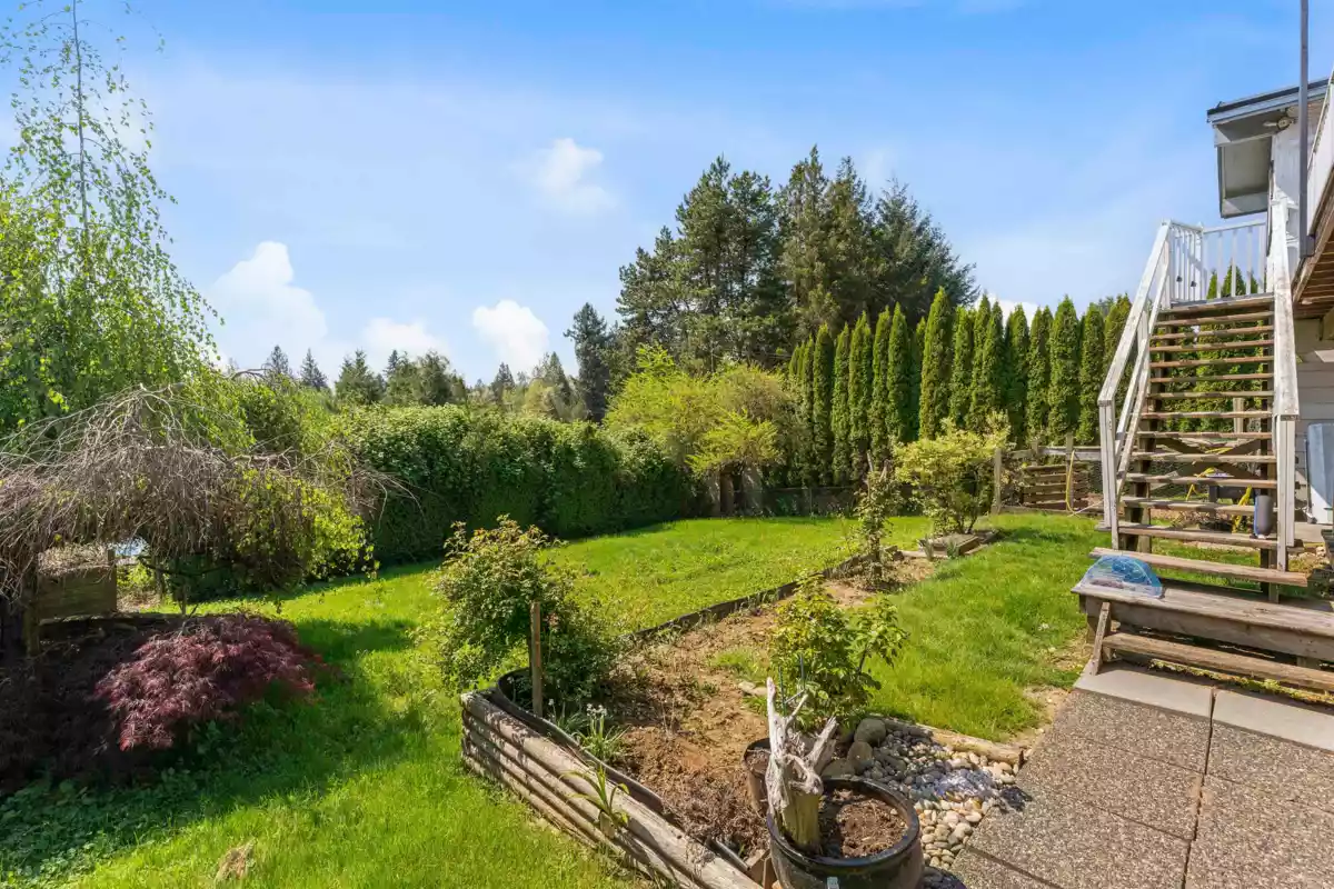 Outdoor Patio Photo of 32572 Fleming Avenue, Mission, BC