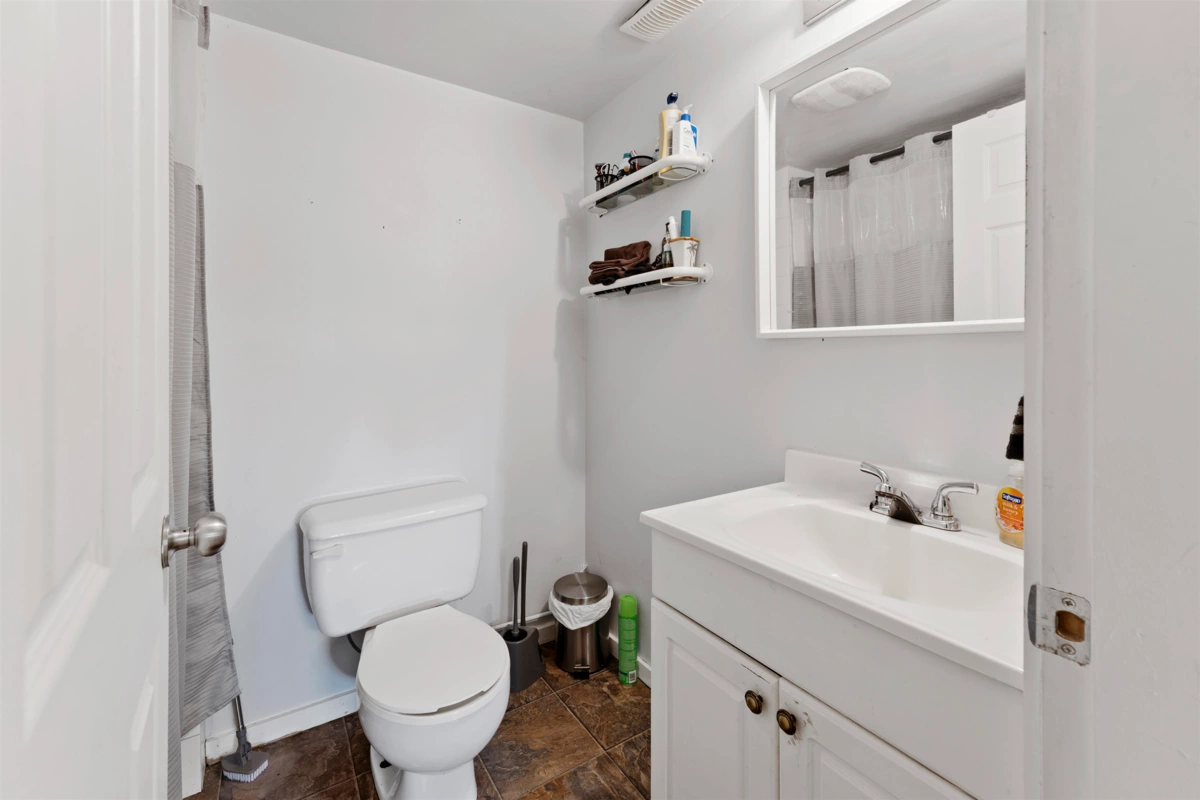 Swimming Pool Photo of 32572 Fleming Avenue, Mission, BC