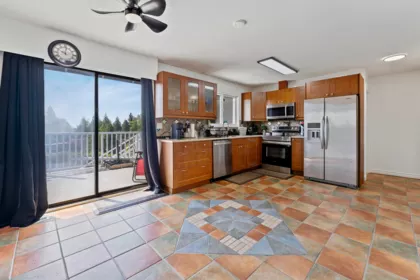 Breakfast Nook Photo of 32572 Fleming Avenue, Mission, BC