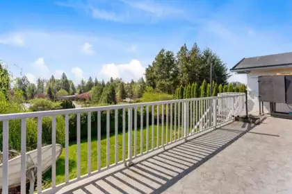 Staircase Photo of 32572 Fleming Avenue, Mission, BC