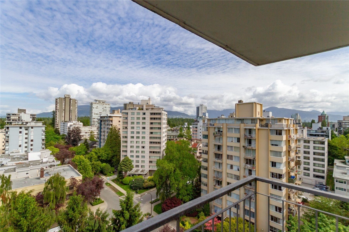 Dining Area Photo of 1850 Comox Street, Vancouver, BC
