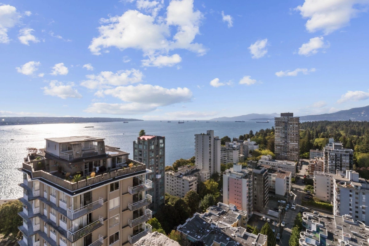 Mudroom Photo of 1850 Comox Street, Vancouver, BC
