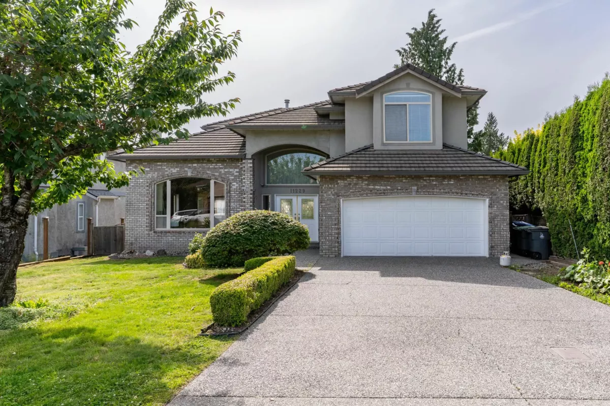 Exterior Front Photo of 11229 154a Street, Surrey, BC