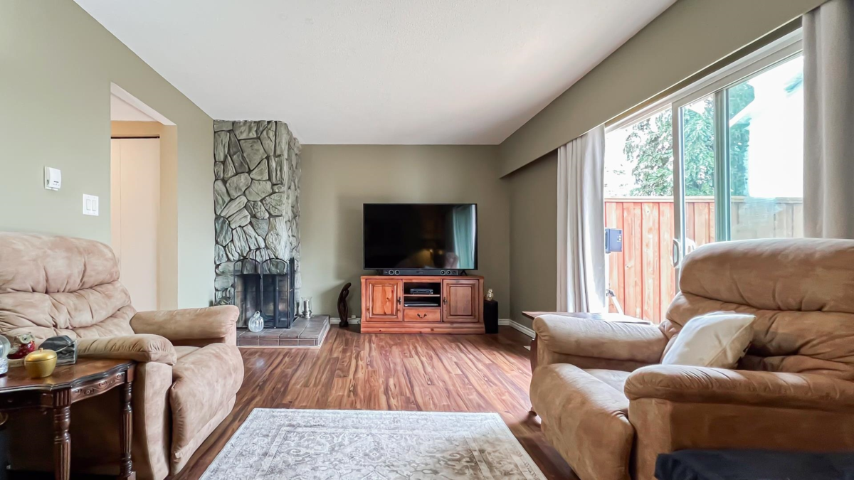 Dining Area Photo of 324 9411 Glendower Drive, Richmond, BC