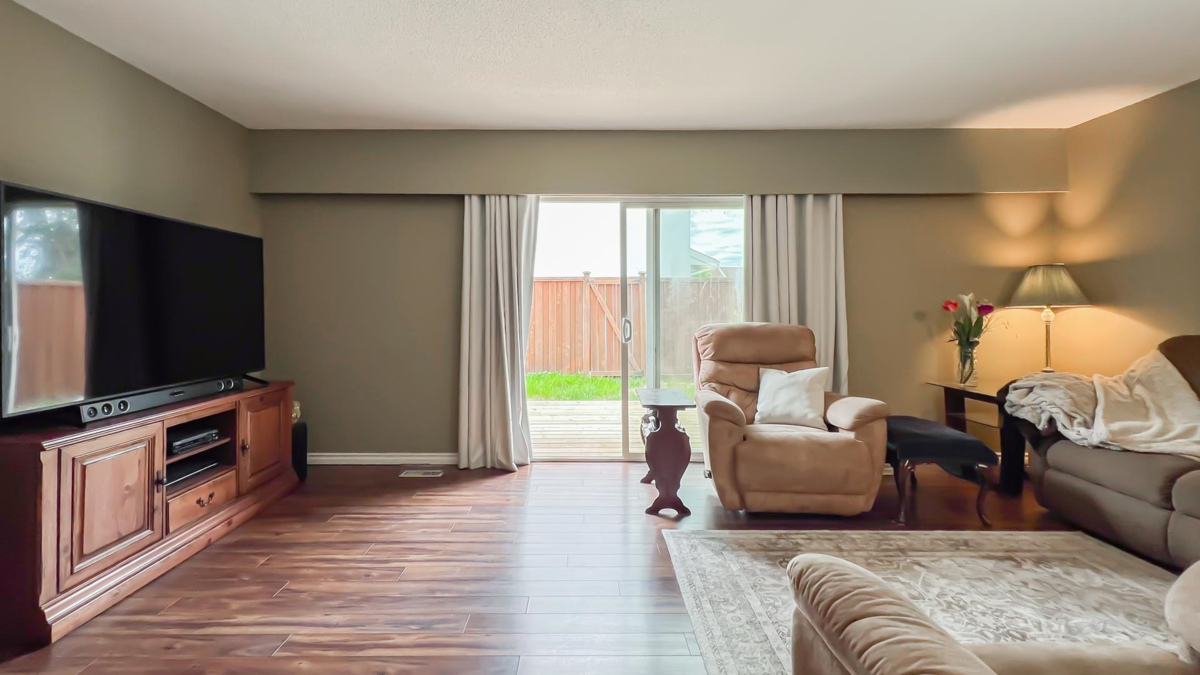 Family Room Photo of 324 9411 Glendower Drive, Richmond, BC