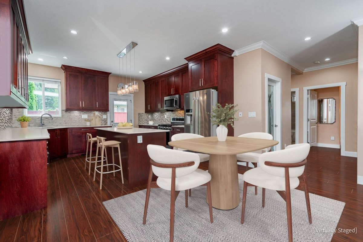 Living Room Photo of 6 20118 Beacon Road, Hope, BC