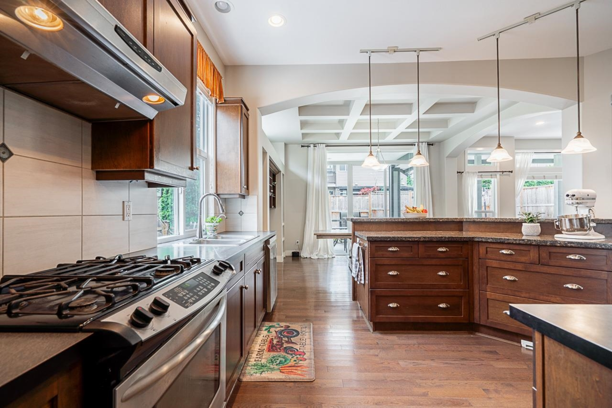 Dining Area Photo of 16550 61 Avenue, Surrey, BC