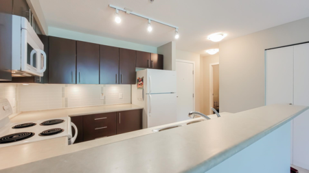 212 7088 Mont Royal Square, Vancouver, BC, Vancouver — Apartment/Condo for sale