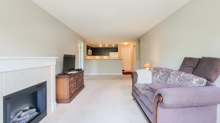 212 7088 Mont Royal Square, Vancouver, BC, Vancouver — Apartment/Condo for sale