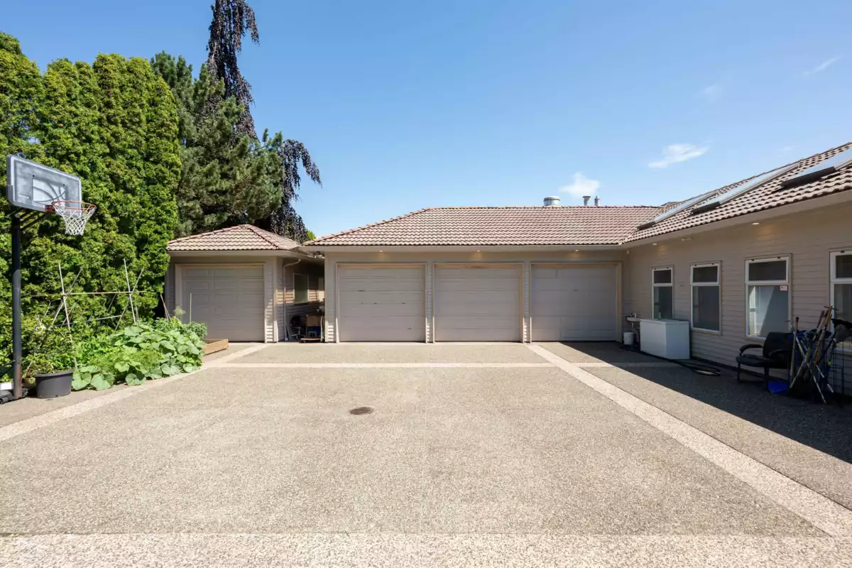 Outdoor Kitchen Photo of 6571 Chatterton Road, Richmond, BC