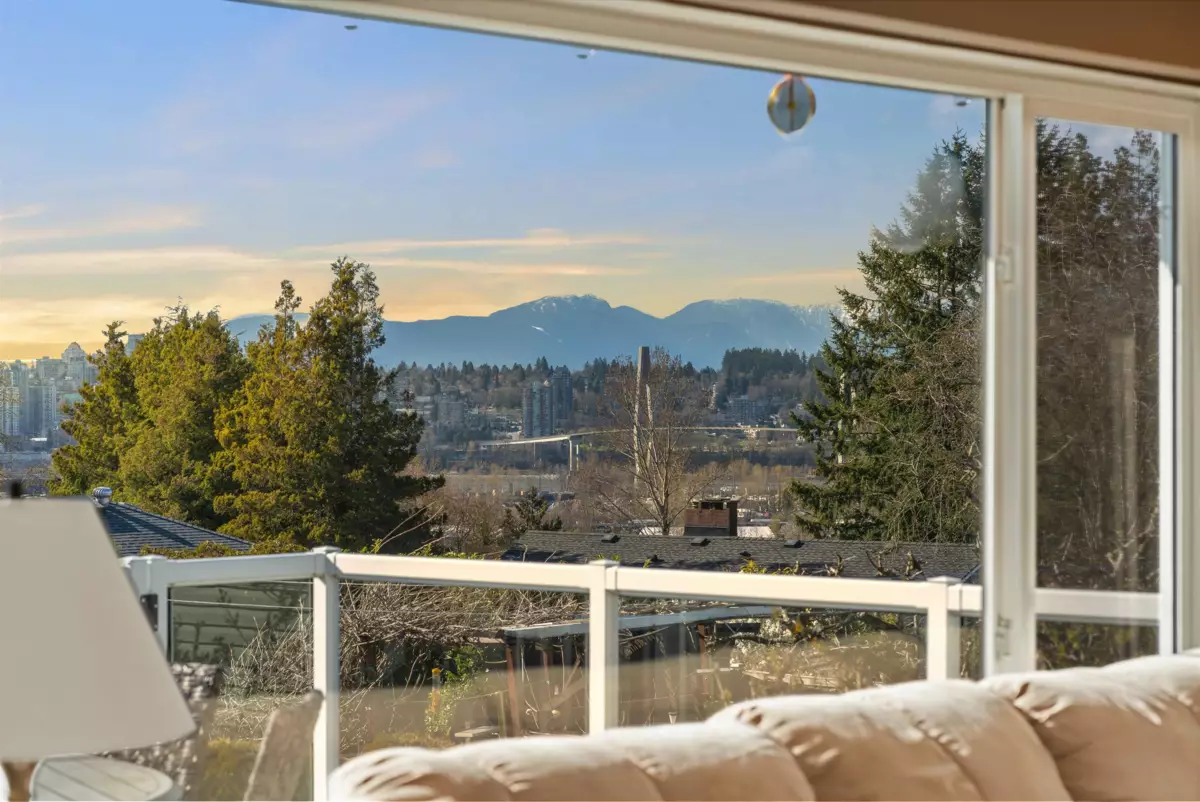 Fitness Center Photo Near 10257 125 Street, Surrey, BC