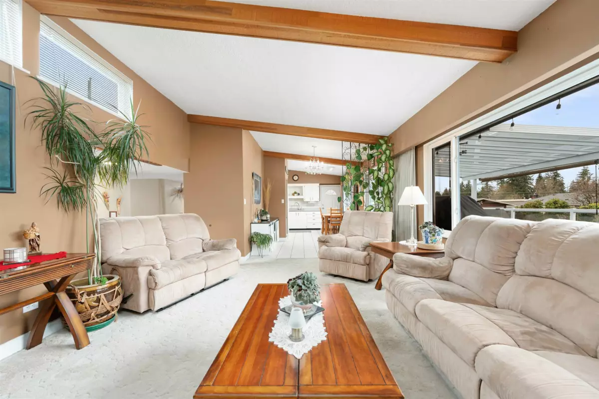 Guest Bathroom Photo of 10257 125 Street, Surrey, BC