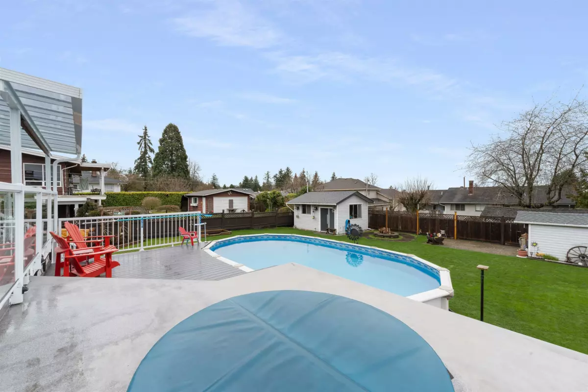 Hot Tub / Spa Photo of 10257 125 Street, Surrey, BC