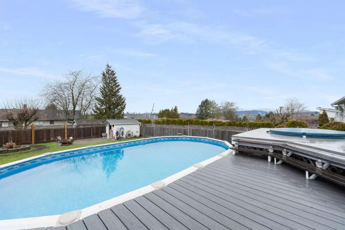 Outdoor Kitchen Photo of 10257 125 Street, Surrey, BC