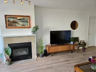 201 9603 Manchester Drive, Burnaby, BC, Burnaby — Apartment/Condo for sale