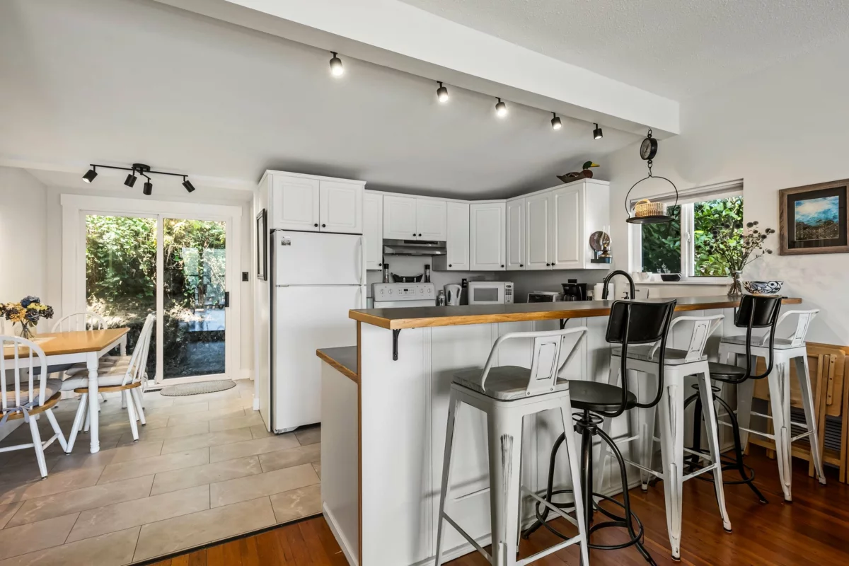 Basement Recreation Room Photo of 312 Munroe Avenue, Cultus Lake, BC