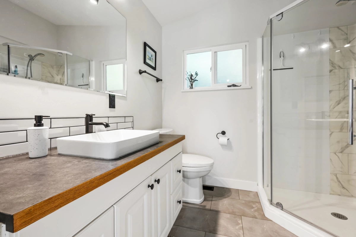 Front Yard Photo of 312 Munroe Avenue, Cultus Lake, BC