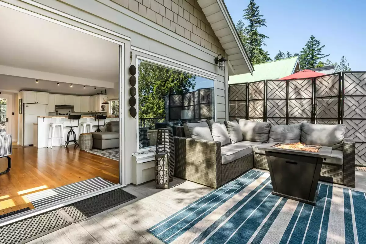 Outdoor Patio Photo of 312 Munroe Avenue, Cultus Lake, BC