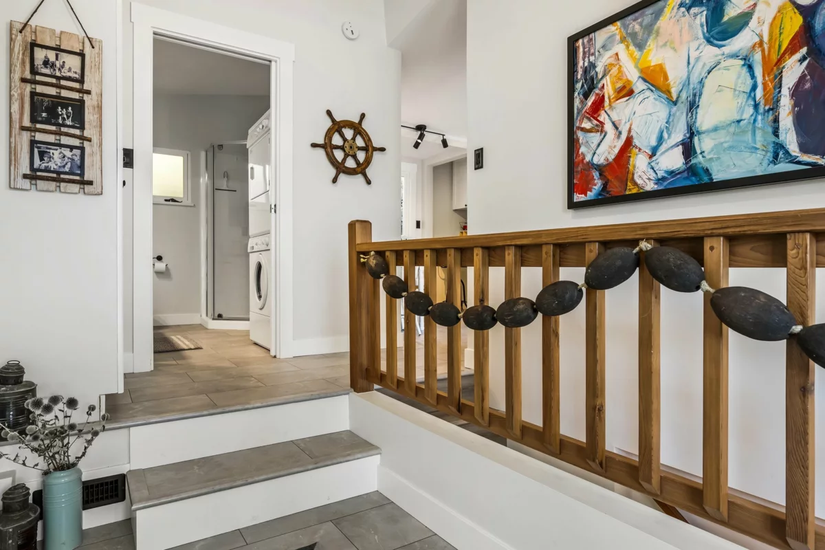 Primary Bathroom Photo of 312 Munroe Avenue, Cultus Lake, BC