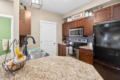 207 2336 Whyte Avenue, Port Coquitlam, BC, Port Coquitlam — Apartment/Condo for sale