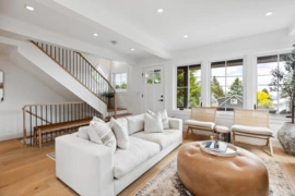 230 E 28 Street, North Vancouver, BC