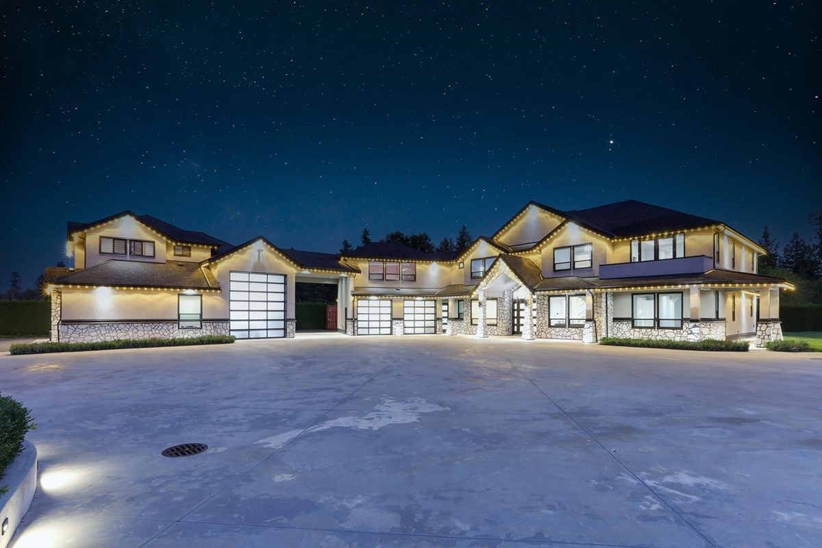 Exterior Rear Photo of 22488 40 Avenue, Langley, BC