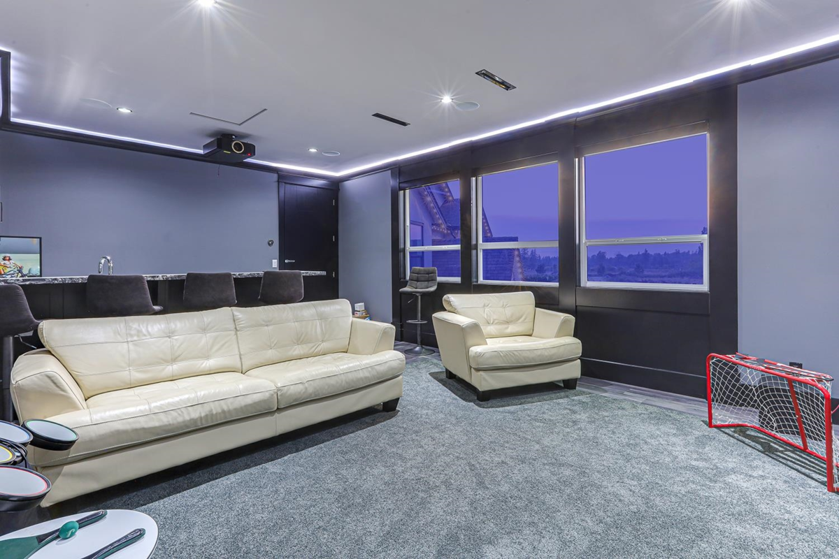 Front Yard Photo of 22488 40 Avenue, Langley, BC