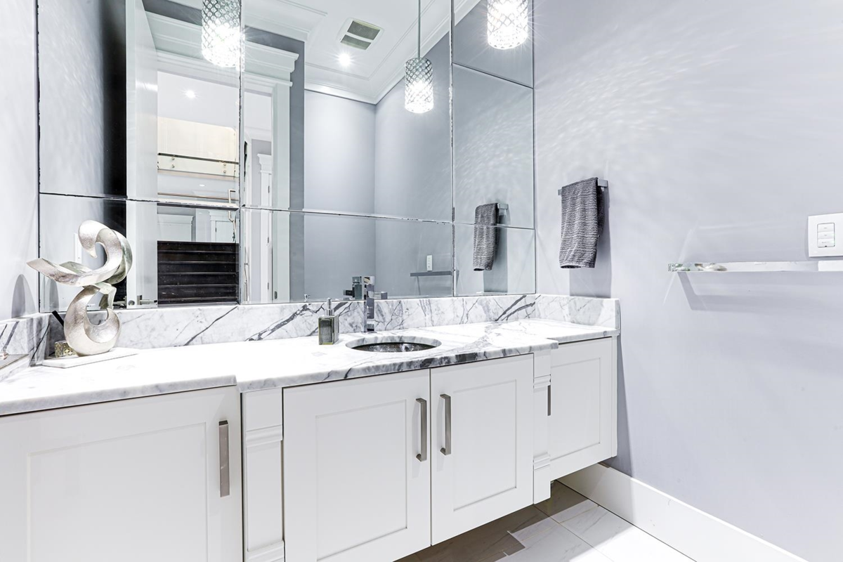 Mudroom Photo of 22488 40 Avenue, Langley, BC