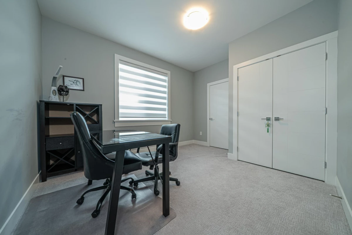Basement Recreation Room Photo of 15441 76b Avenue, Surrey, BC