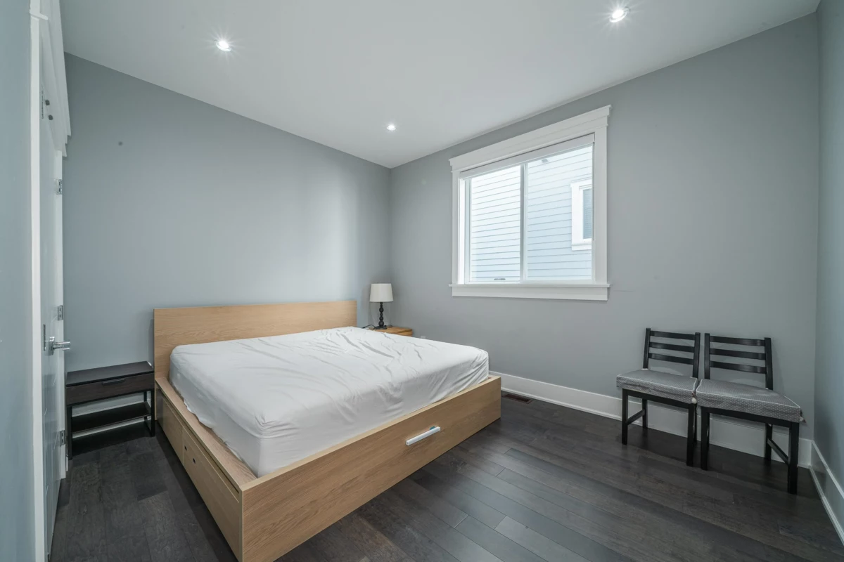 Entry Foyer Photo of 15441 76b Avenue, Surrey, BC