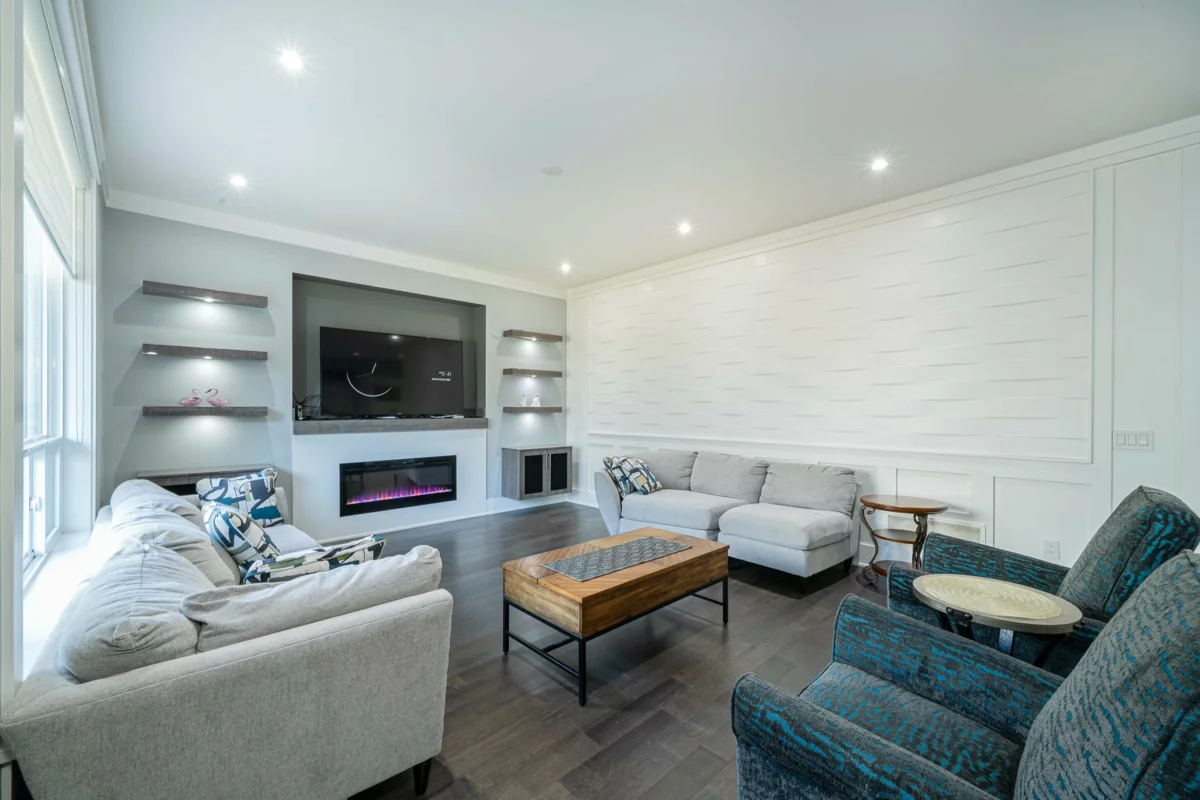 Living Room Photo of 15441 76b Avenue, Surrey, BC