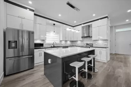 2581 168 Street, Surrey, BC, Surrey — Single Family Residence for sale