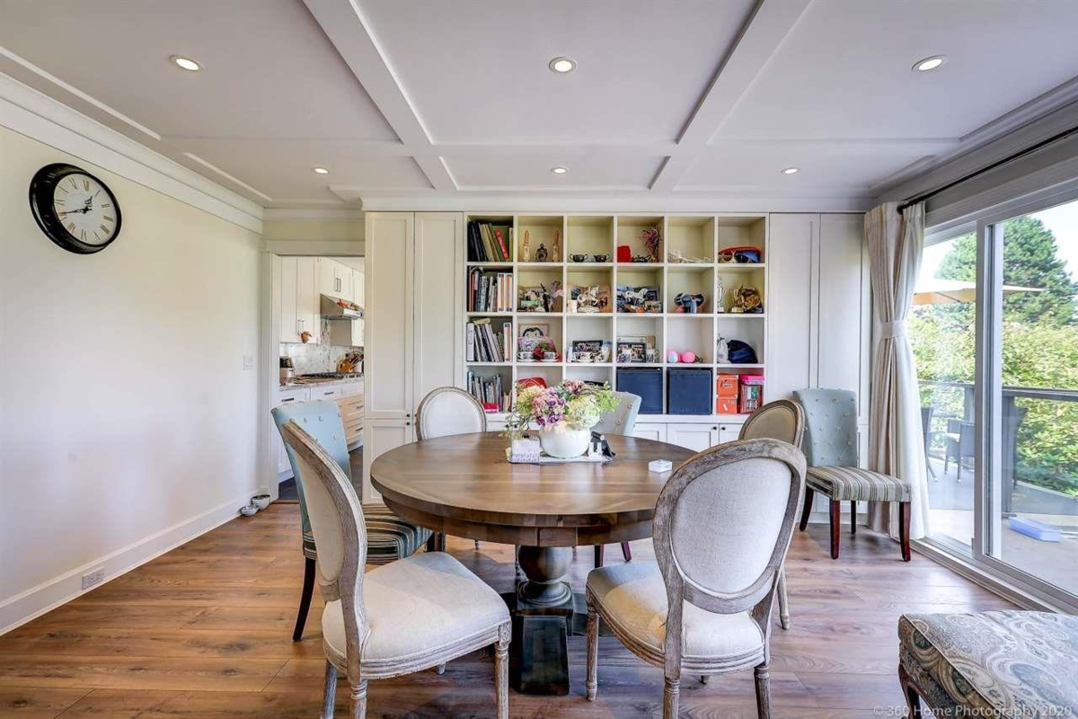 Kitchen Island Photo of 4333 Locarno Crescent, Vancouver, BC