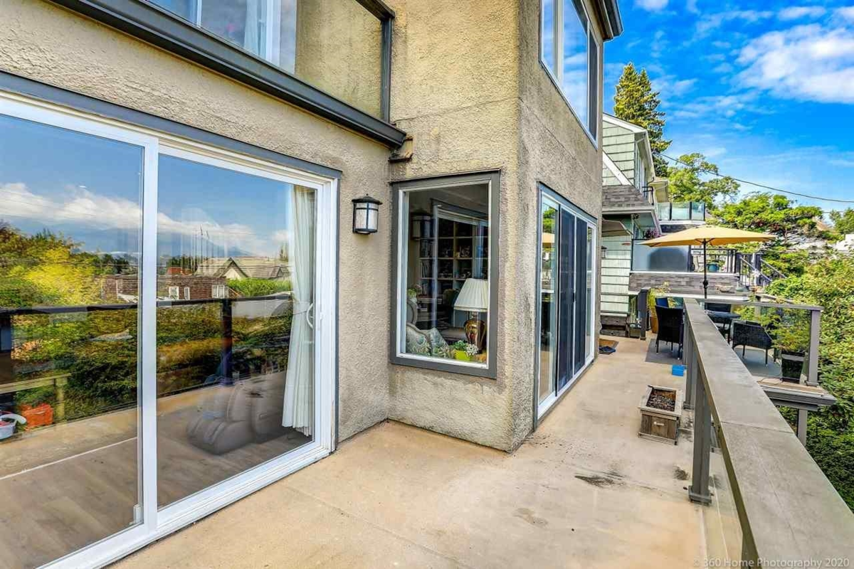 Laundry Room Photo of 4333 Locarno Crescent, Vancouver, BC