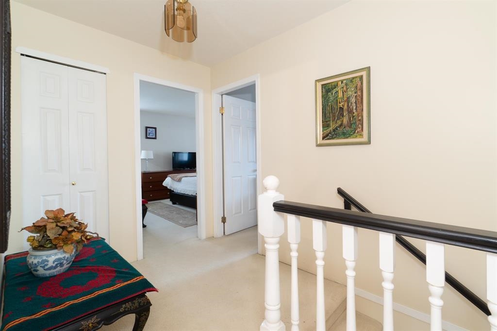 Basement Recreation Room Photo of 100 E Kensington Road, North Vancouver, BC