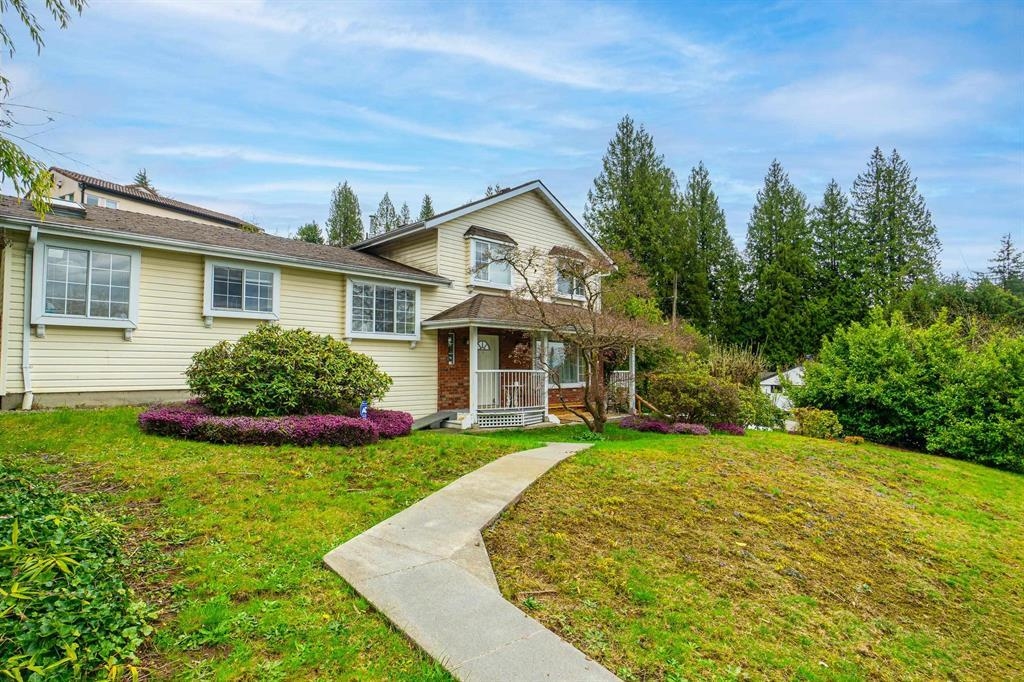 Garage Interior Photo of 100 E Kensington Road, North Vancouver, BC