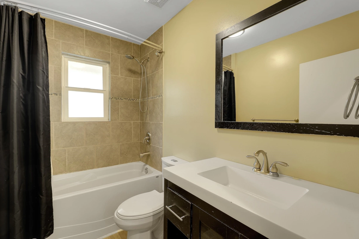 Bedroom 4 Photo of 9671 153a Street, Surrey, BC