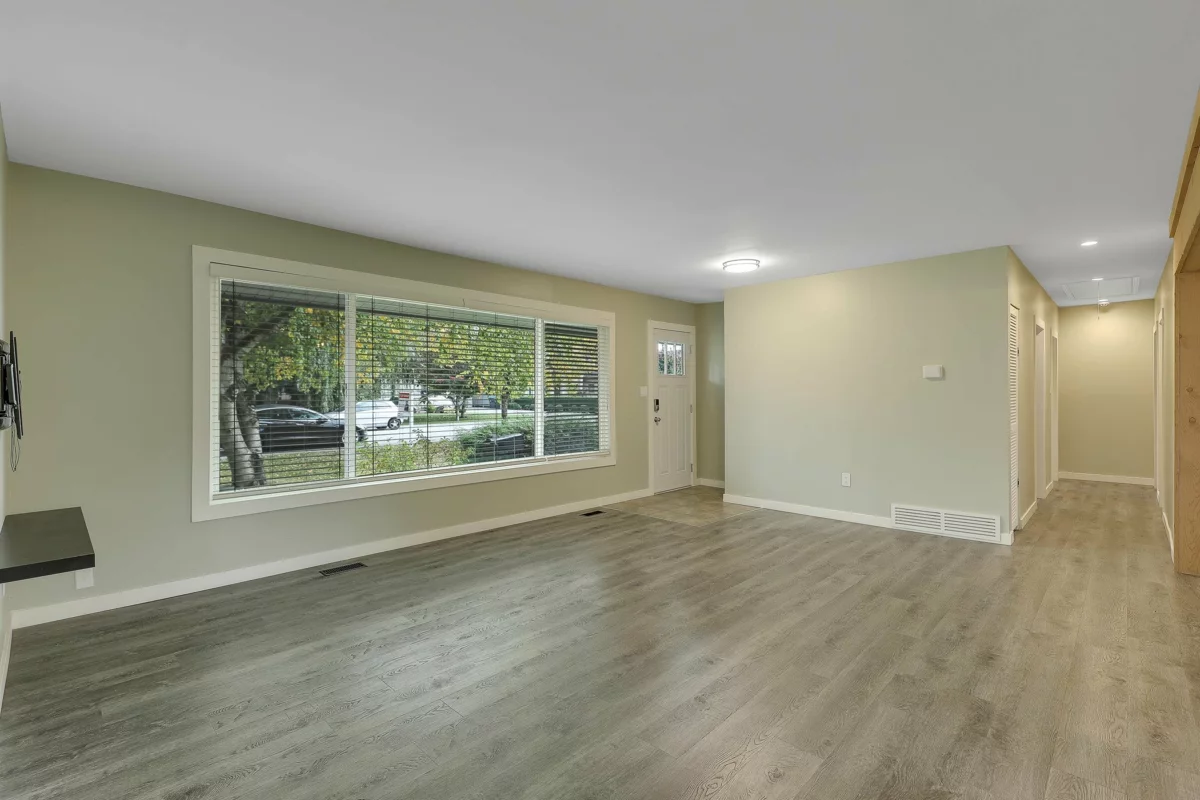 Front Yard Photo of 9671 153a Street, Surrey, BC