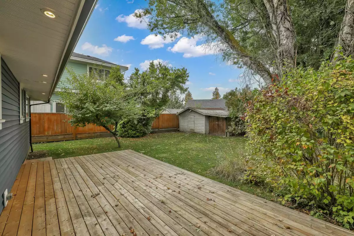 Kitchen Photo of 9671 153a Street, Surrey, BC