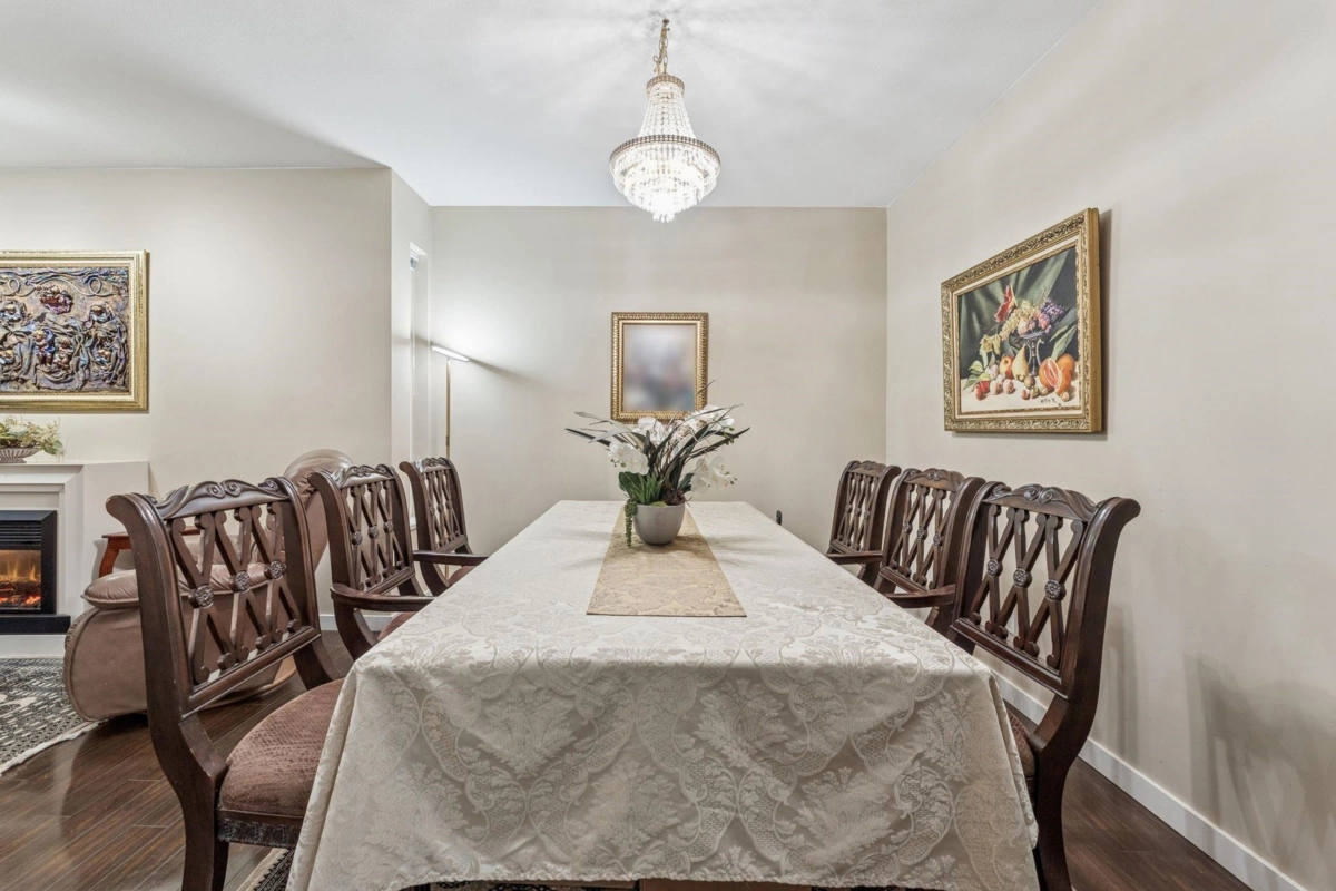 Breakfast Nook Photo of 22337 Sharpe Avenue, Richmond, BC