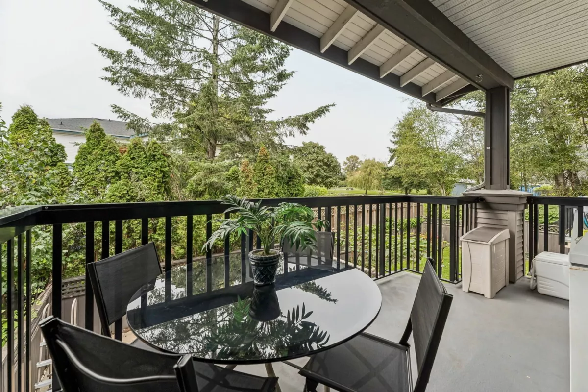 Powder Room Photo of 22337 Sharpe Avenue, Richmond, BC