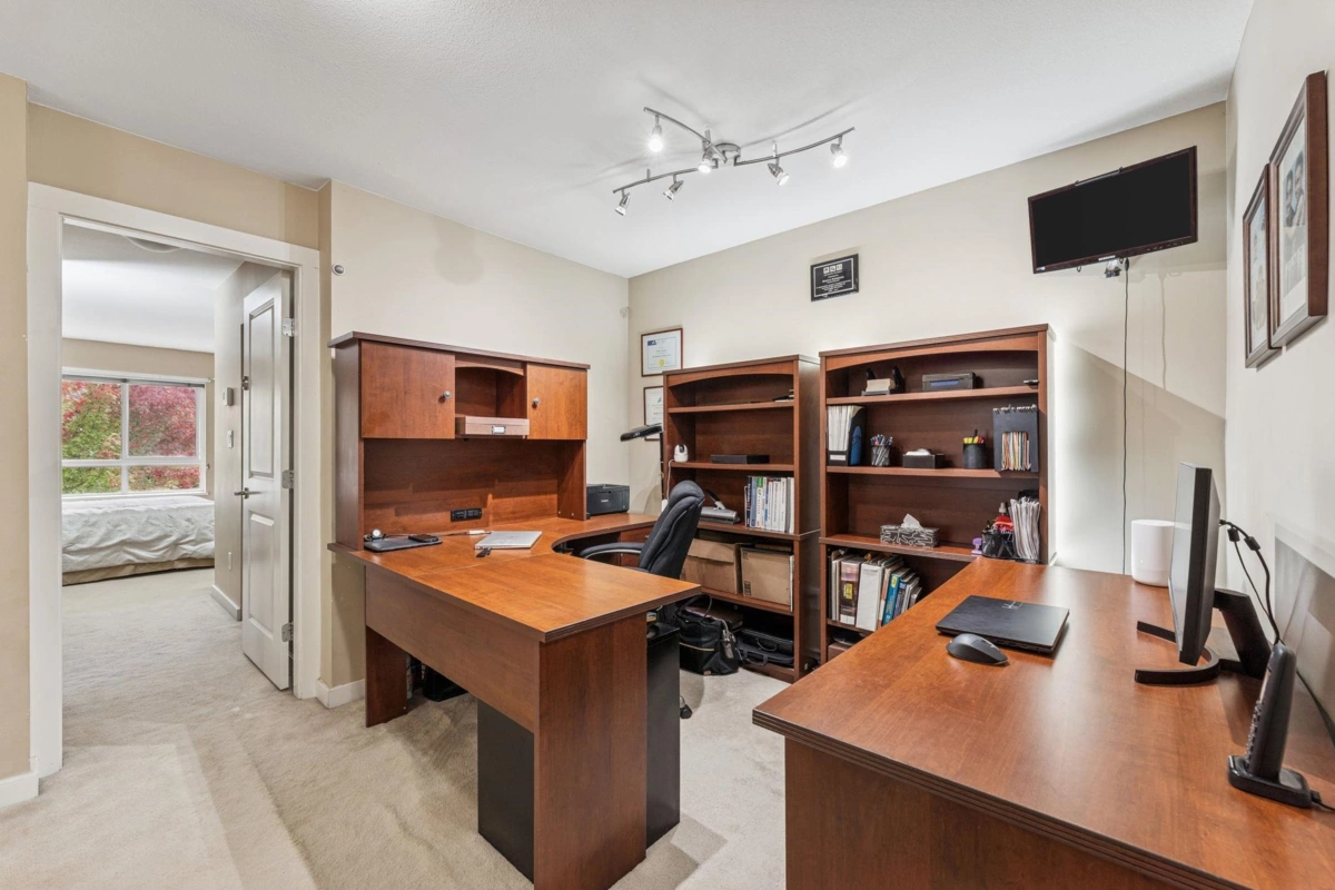 Swimming Pool Photo of 22337 Sharpe Avenue, Richmond, BC