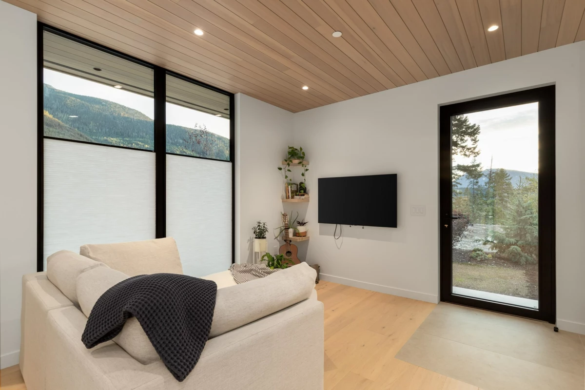 Hot Tub / Spa Photo of 9257 Wedgemount Plateau Drive, Whistler, BC