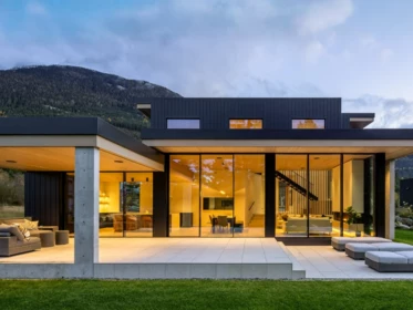 9257 Wedgemount Plateau Drive, Whistler, BC, Alpine Meadows — 5 bed single family residence for sale