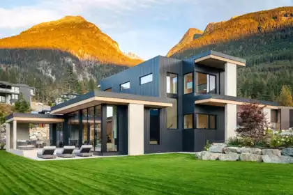 9257 Wedgemount Plateau Drive, Whistler, BC, Whistler — Single Family Residence for sale