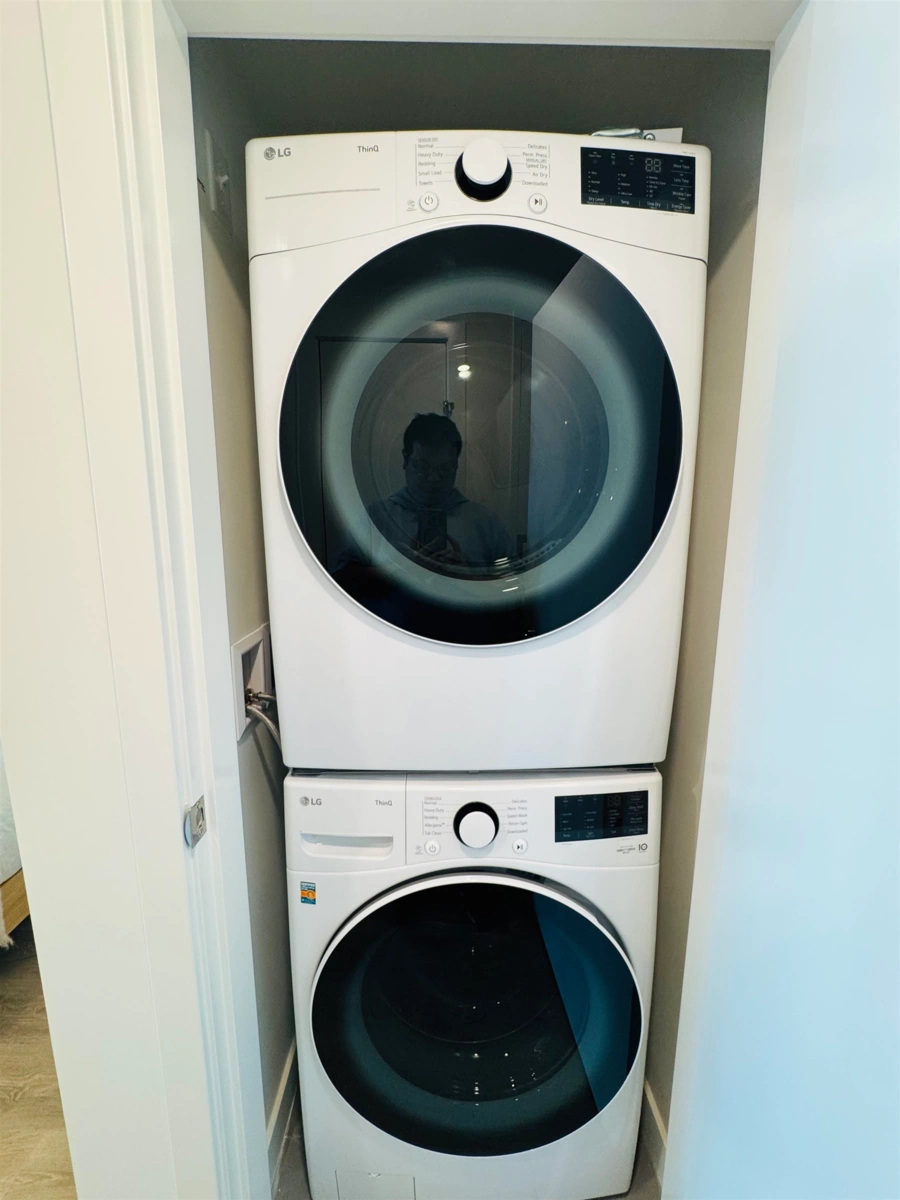 Primary Bathroom Photo of 2605 308 Alderson Avenue, Coquitlam, BC