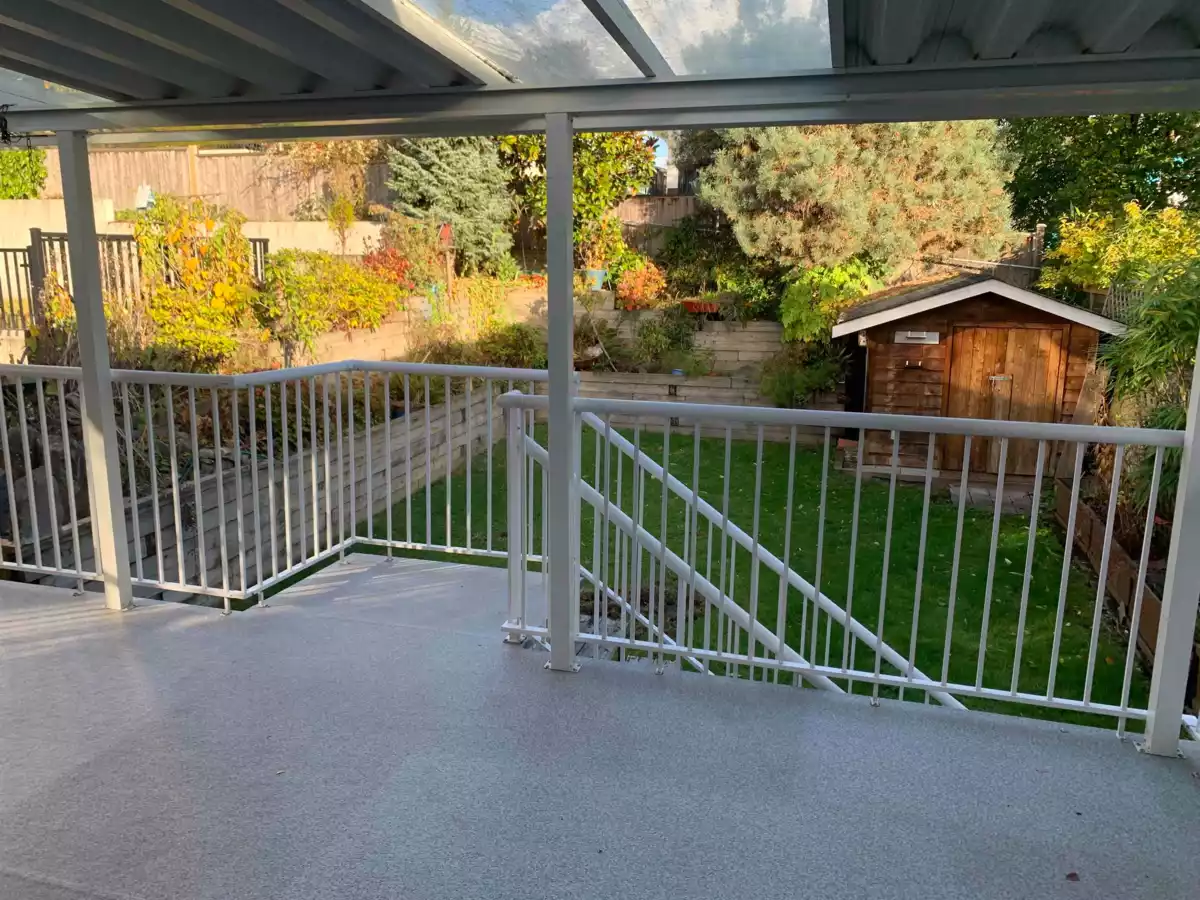 Garden / Landscaping Photo of 832 Stevens Street, White Rock, BC