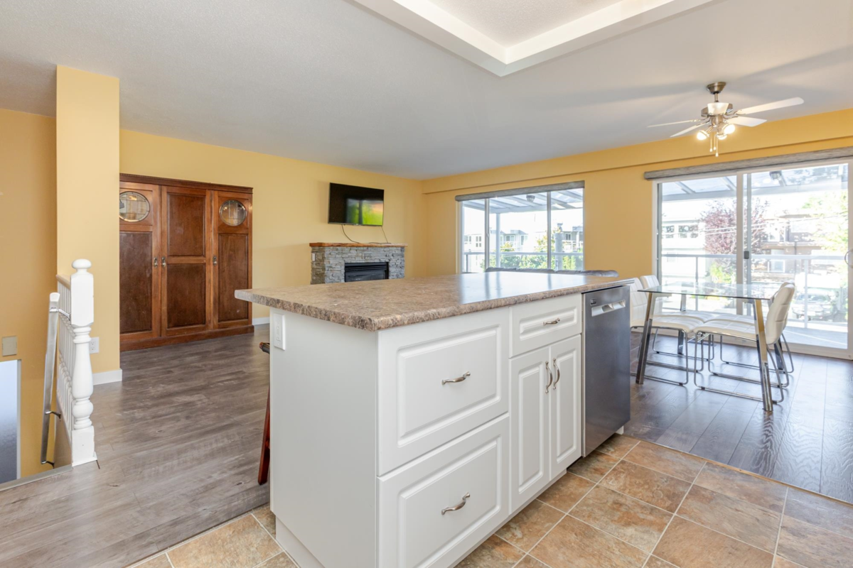 Primary Bedroom Photo of 832 Stevens Street, White Rock, BC