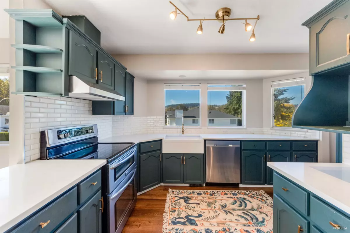 Breakfast Nook Photo of 2287 Stafford Avenue, Port Coquitlam, BC